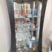 ویترین چوبی قهوه ای سوخته