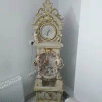 ساعت ایستاده آبنما دار