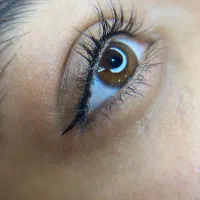 خط چشم و بن مژه.شیدینگ و رفع تیرگی لب.میکرو نچرال