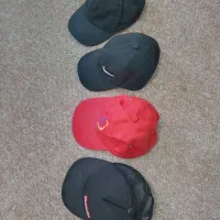 کلاه افتابی وفوتبال دستی