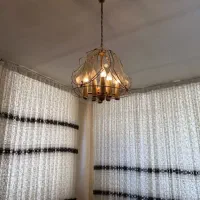 دو عدد لوستر زیبا ویک هود آشپزخانه در حد نو