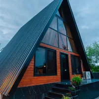 اجاره کلبه سویسی وان جکوزی جنگلی