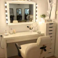 استخدام نیروی خدماتی سالن زیبایی