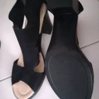 کفش کیف لباس بعلت مهاجرت