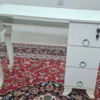 میز ناخن یا میز لوازم التحریر