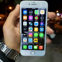 آیفون 8 بسیار تمیز