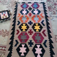 گلیم دستباف تازه از دار بریدم