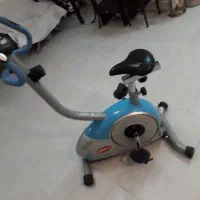 یک عدد دوچرخه ثابت هوازی