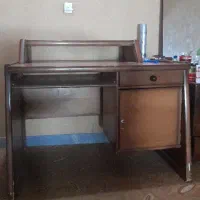 میز سیستم و صندلی