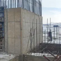 دو نفر ارماتور بند قالب بند نیاز استا کار