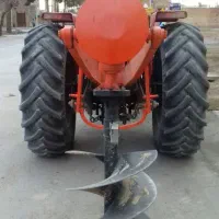 چاله کن گودبردار درخت پشت تراکتوری|خدمات باغبانی و درختکاری|خمینیشهر, |دیوار