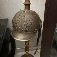 کلاه و شمعدان و تعدادی اجناس انتیک قدیمی عتیقه