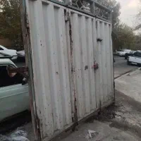 درب حیاطی سنگین و سالم