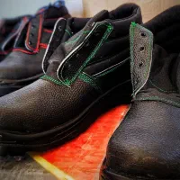 کفش ایمنی حرفهای دوام و راحتی در یک محصول|کیف، کفش، کمربند|نیشابور, شهرک جانبازان|دیوار