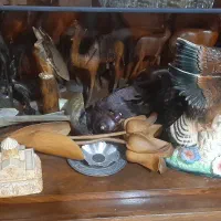 دکوری آنتیک،مجسمه و ظروف و غیره به دلیل مهاجرت