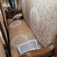 یک سرویس مبلمان کله شیری منبت کاری ۷ نفره با میز