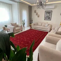 فرش لاکی‌ و سبز