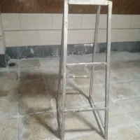 چهارپایه فلزی