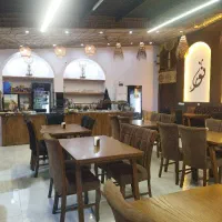 کافه و رستوران و خدمات و فروشندگی