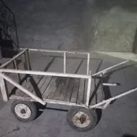 گاری چهار چرخ