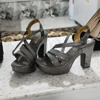 سه دست کفش نو