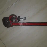 آچار لوله گیر شلاقی