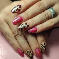 کاشت ناخن|خدمات آرایشگری و زیبایی|اندیشه, اندیشه فاز ۱|دیوار