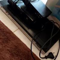 یک عدد دستگاه DVD