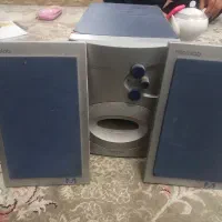 اسپیکر و کیبرد کامپیوتر