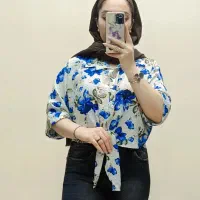 شومیز گره ای گلدار کراپ کوتاه