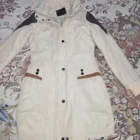 یک‌ عدد پالتو و یک عدد مانتو در حدنو جفتش۳۰۰