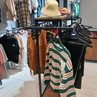 رگال وویترین  لباس فروشی زنانه