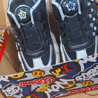 کفش|کیف، کفش، کمربند|قشم, |دیوار