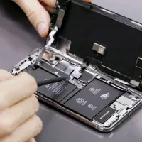 تعمیرکار سخت افزار موبایل