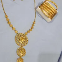 سرویس گردنبند سه طبقه گوشواره و النگو رنگ ثابت نو|بدلیجات|میناب, |دیوار
