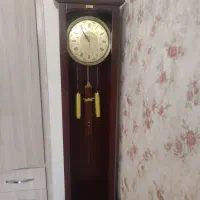 ساعت ایستاده بدون رنگ پریدگی