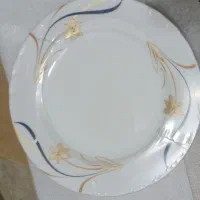 ست ظروف ۶ نفره با قیمت مناسب فروش فوری|ظروف سرو و پذیرایی|قم, زنبیل آباد|دیوار