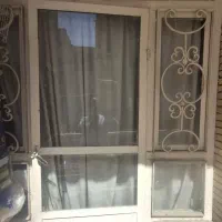 درب پنجره آهنی