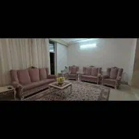 مبل هفت نفره در حد نو با میز و دو عدد گل میز