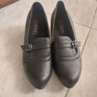 کفش زنانه طبی سایز ۴۰