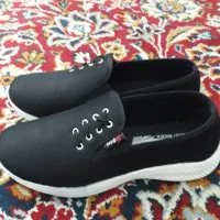 کتونی زنانه سایز 40بزرگ پا