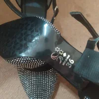 کفش نگین دار