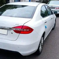 جک j5 سفید اتومات