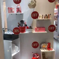 ویترین ارایشی