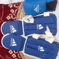 لباس کاراته دستکش، زانوبند