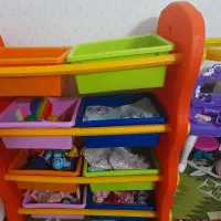 قفسه اسباب بازی