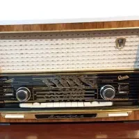 رادیو لامپی قدیمی المانی اف ام دار