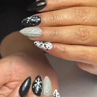 خدمات کاشت و ترمیم ناخن|خدمات آرایشگری و زیبایی|اردبیل, |دیوار