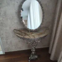 آینه و میز برنزی