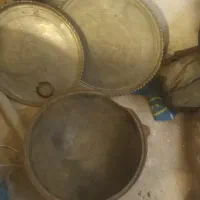 ۲عدد مجمع مسی همراه یک دریچه چدنی|کلکسیون اشیاء عتیقه|بیرجند, |دیوار